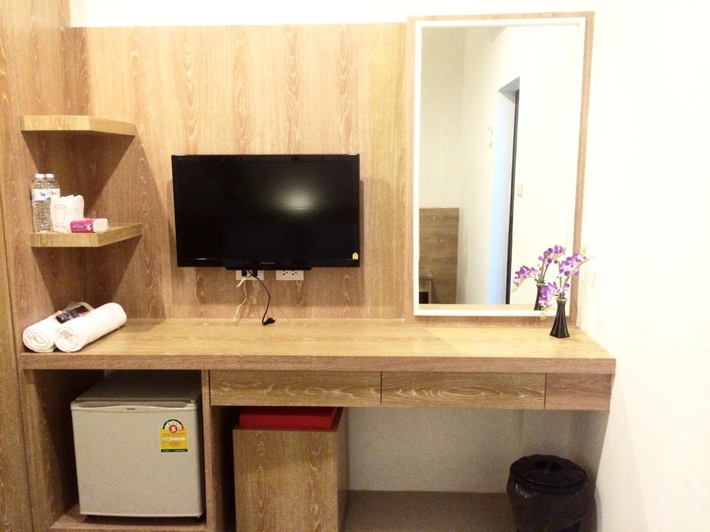Phuthara Hostel Phuket Pokój zdjęcie