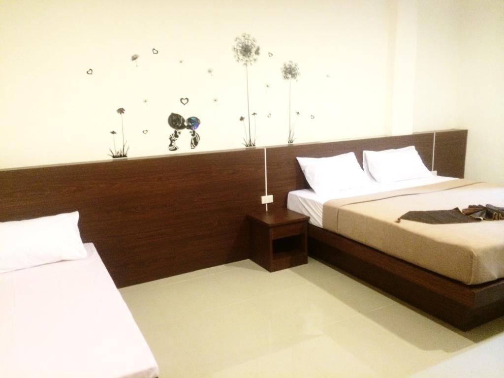 Phuthara Hostel Phuket Pokój zdjęcie