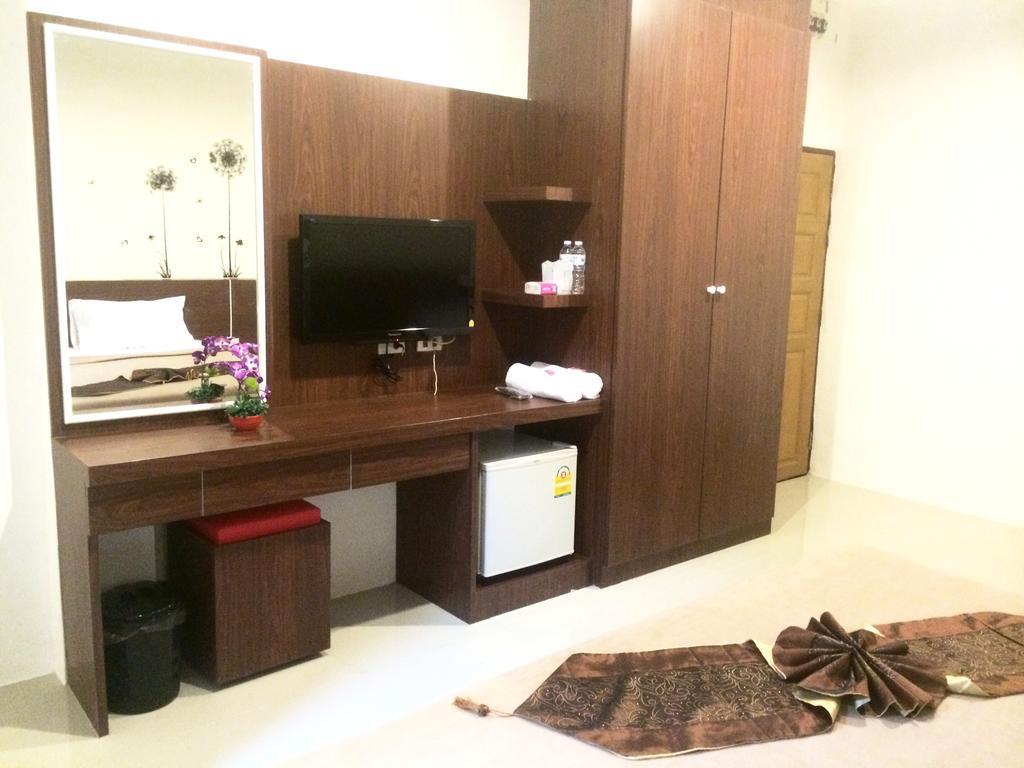 Phuthara Hostel Phuket Pokój zdjęcie