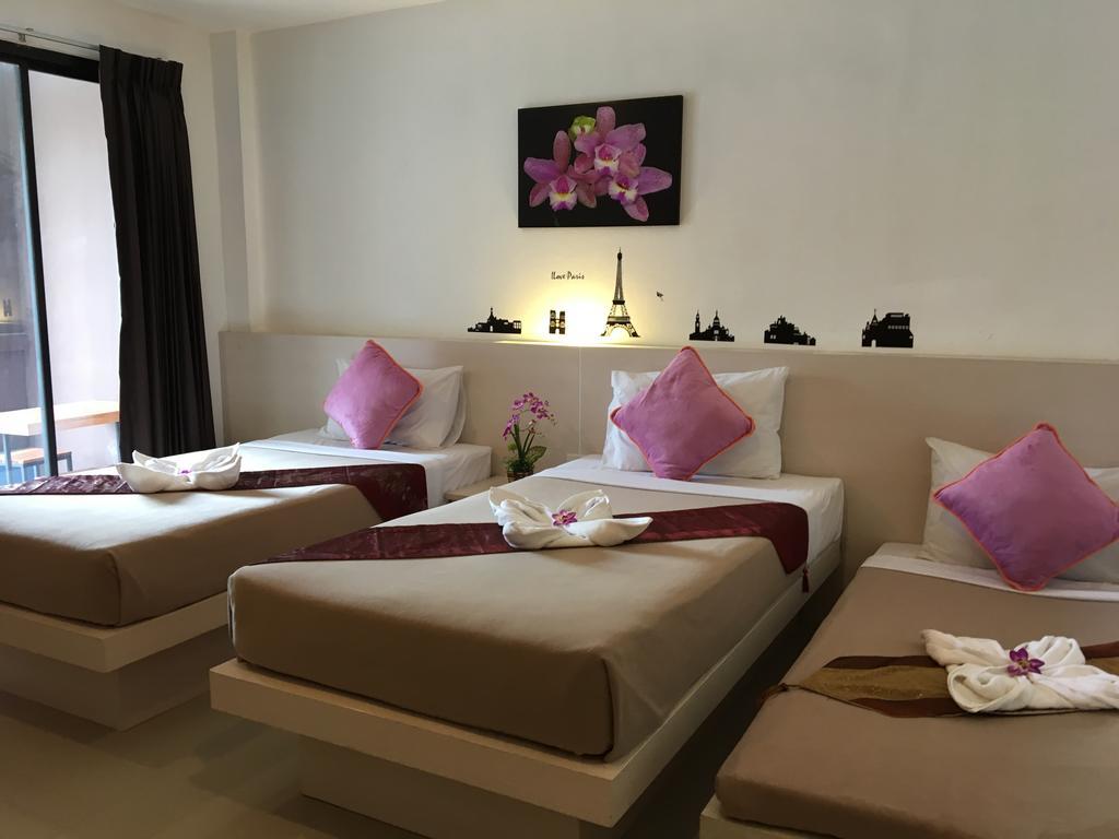 Phuthara Hostel Phuket Zewnętrze zdjęcie