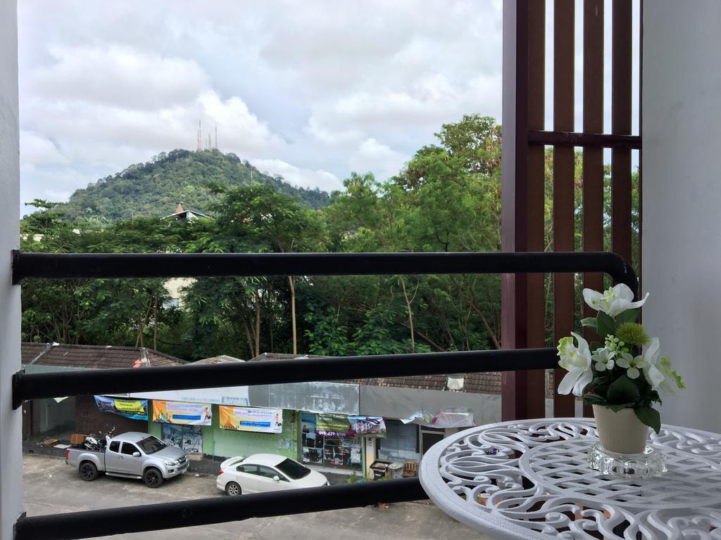 Phuthara Hostel Phuket Zewnętrze zdjęcie