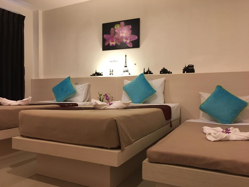 Phuthara Hostel Phuket Zewnętrze zdjęcie