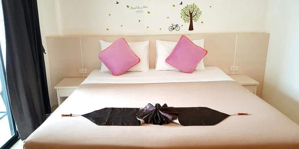 Phuthara Hostel Phuket Zewnętrze zdjęcie