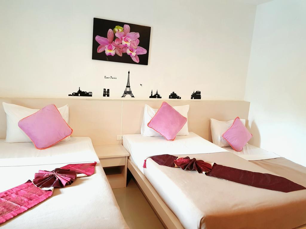 Phuthara Hostel Phuket Zewnętrze zdjęcie