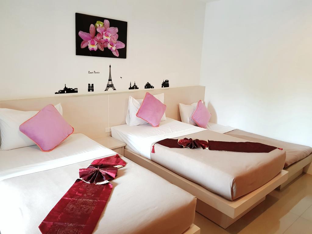 Phuthara Hostel Phuket Zewnętrze zdjęcie