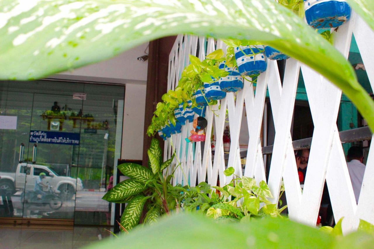 Phuthara Hostel Phuket Zewnętrze zdjęcie