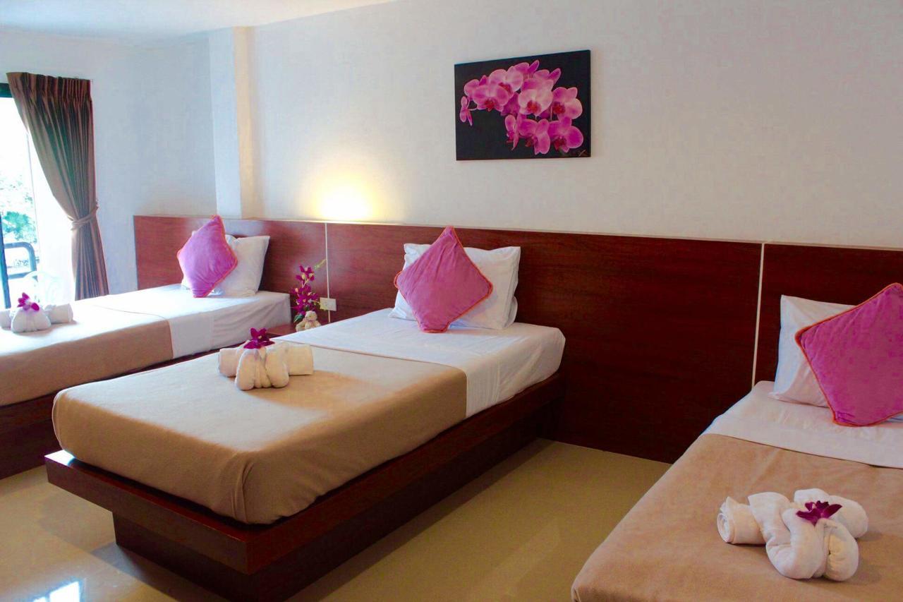 Phuthara Hostel Phuket Zewnętrze zdjęcie
