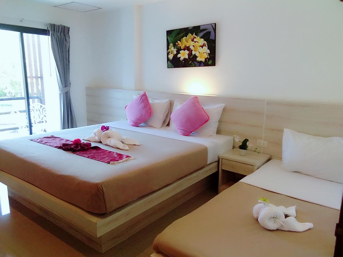 Phuthara Hostel Phuket Zewnętrze zdjęcie